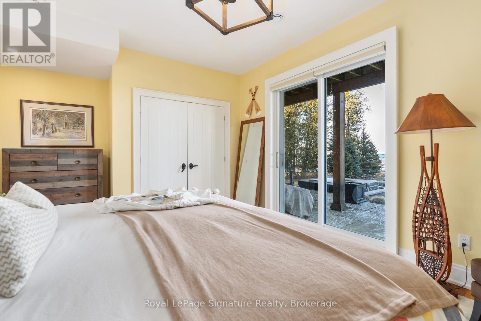 












129 LAKESHORE ROAD S

,
Meaford,




Ontario
N4L0A7

