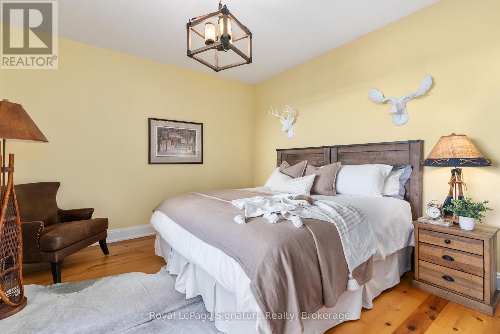 












129 LAKESHORE ROAD S

,
Meaford,




Ontario
N4L0A7

