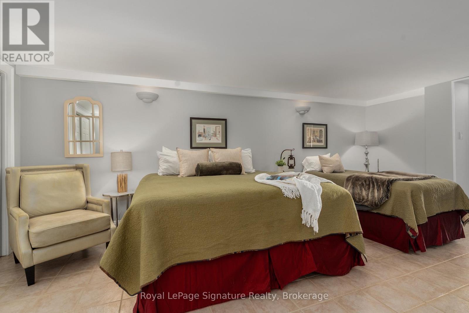












129 LAKESHORE ROAD S

,
Meaford,




Ontario
N4L0A7

