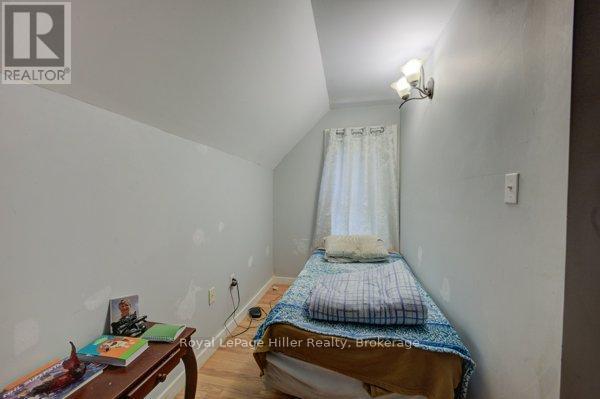 












28 WILSON STREET E

,
Huron East (Seaforth),




Ontario
N0K1W0

