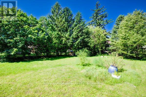 












28 WILSON STREET E

,
Huron East (Seaforth),




Ontario
N0K1W0

