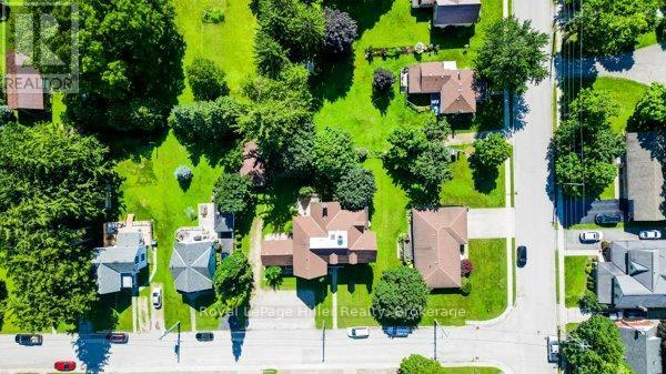 












28 WILSON STREET E

,
Huron East (Seaforth),




Ontario
N0K1W0


