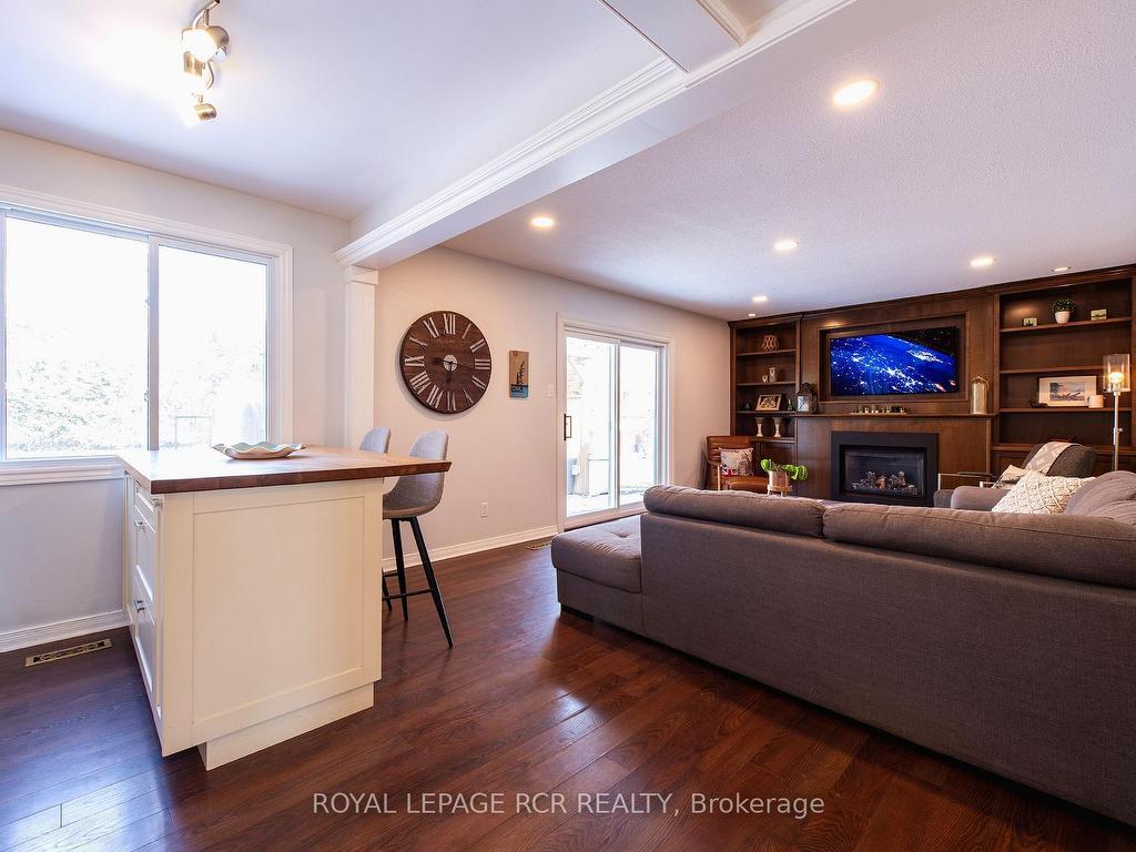 









35


Elm

Avenue,
Orangeville,




ON
L9W 3G3

