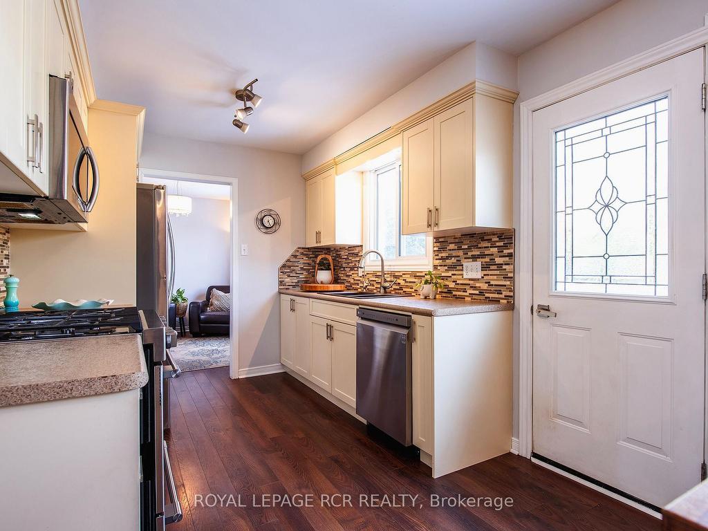 









35


Elm

Avenue,
Orangeville,




ON
L9W 3G3

