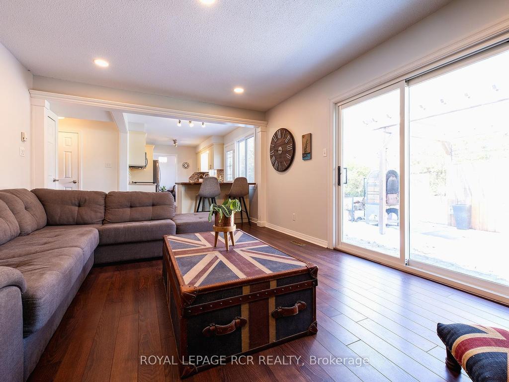 









35


Elm

Avenue,
Orangeville,




ON
L9W 3G3

