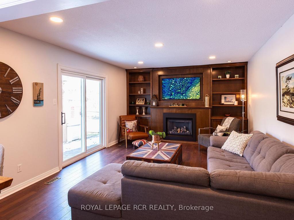 









35


Elm

Avenue,
Orangeville,




ON
L9W 3G3

