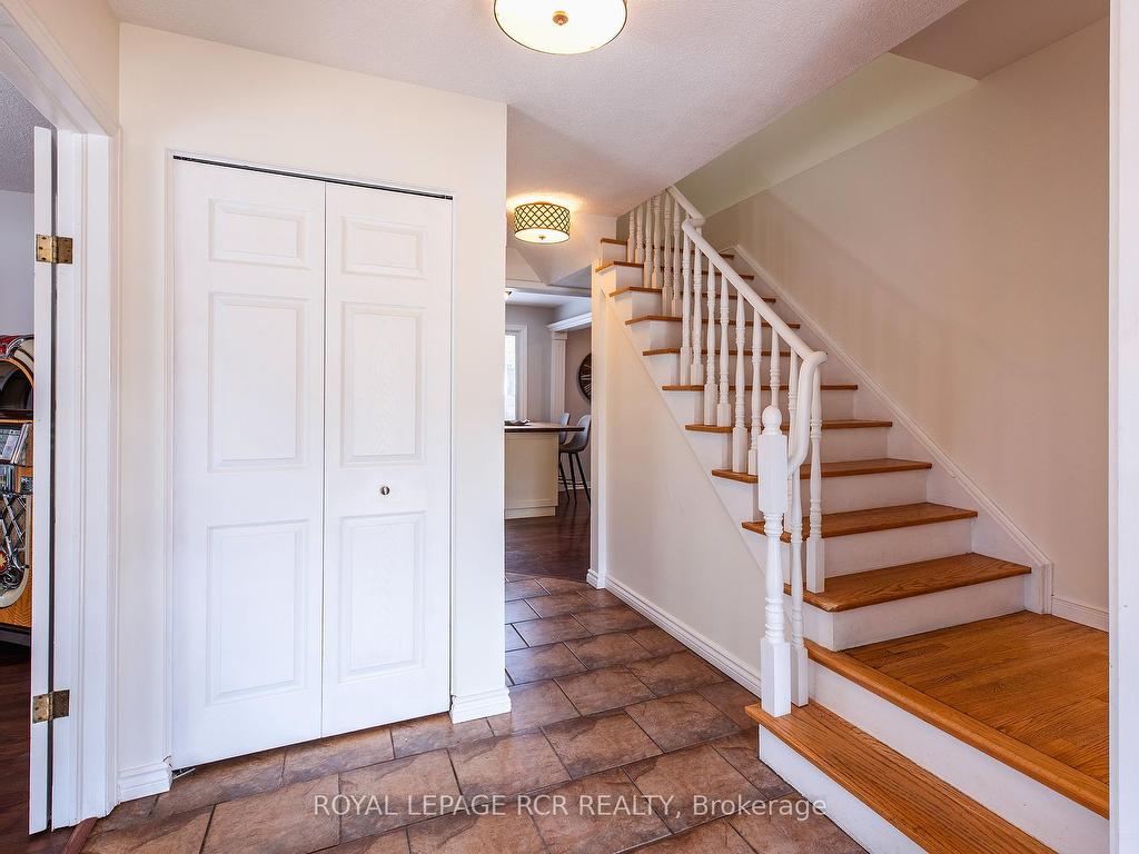 









35


Elm

Avenue,
Orangeville,




ON
L9W 3G3

