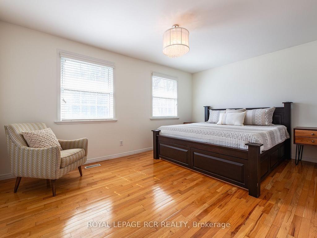 









35


Elm

Avenue,
Orangeville,




ON
L9W 3G3

