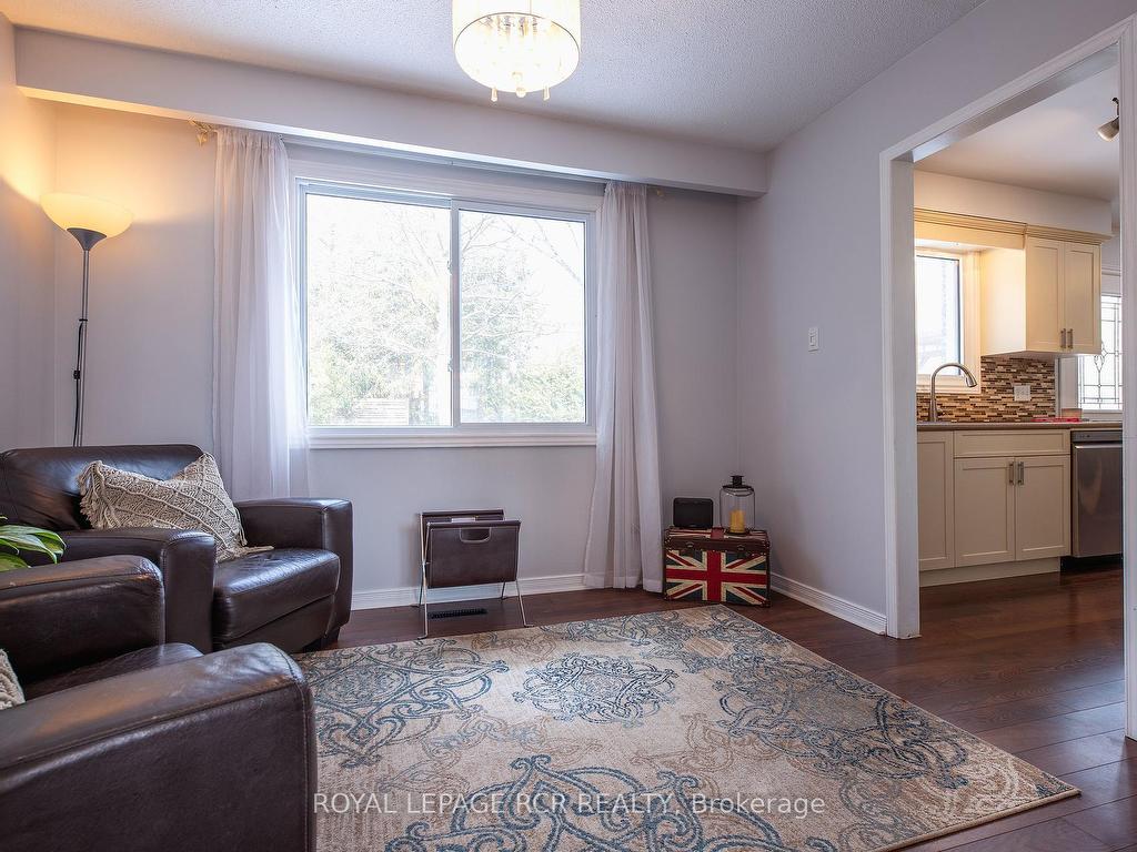 









35


Elm

Avenue,
Orangeville,




ON
L9W 3G3

