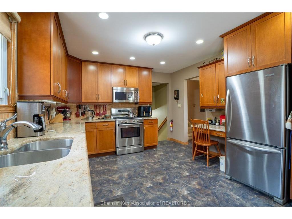 









19


Dove

Place,
Chatham,




ON
N7L 1H1

