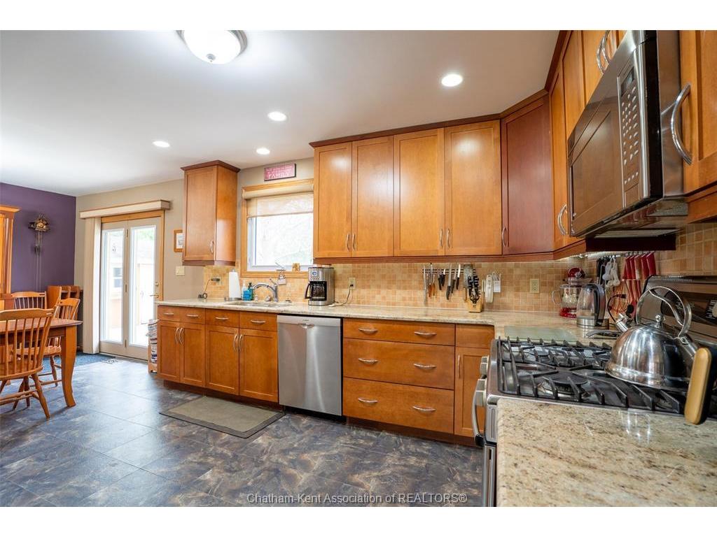 









19


Dove

Place,
Chatham,




ON
N7L 1H1

