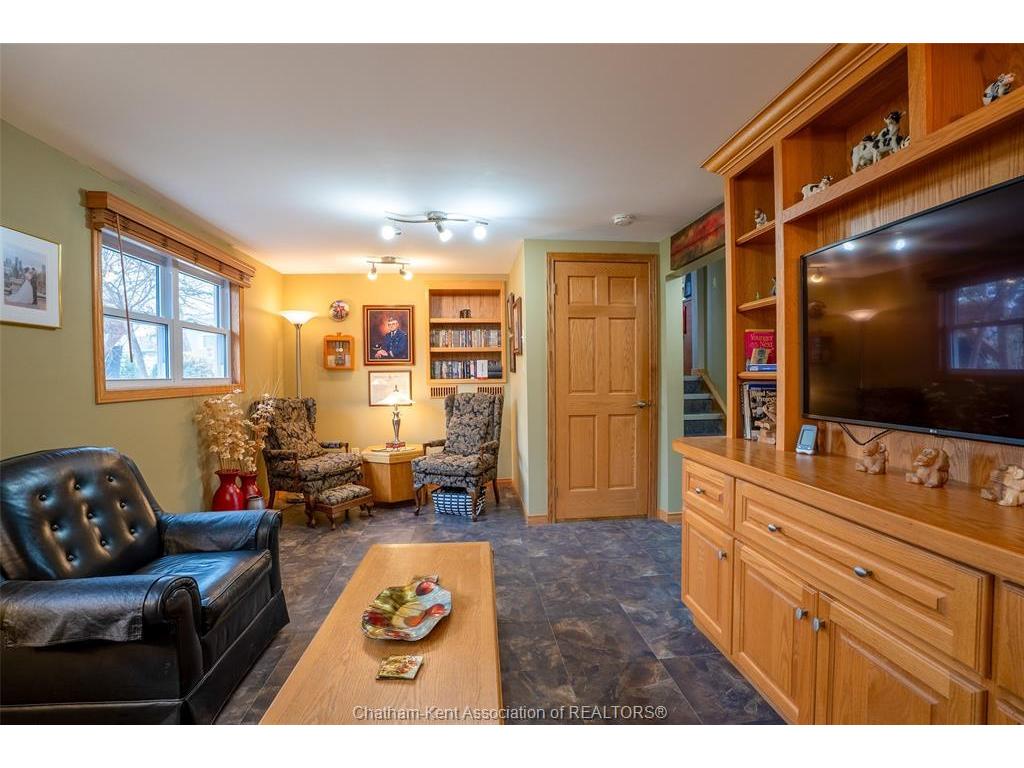 









19


Dove

Place,
Chatham,




ON
N7L 1H1

