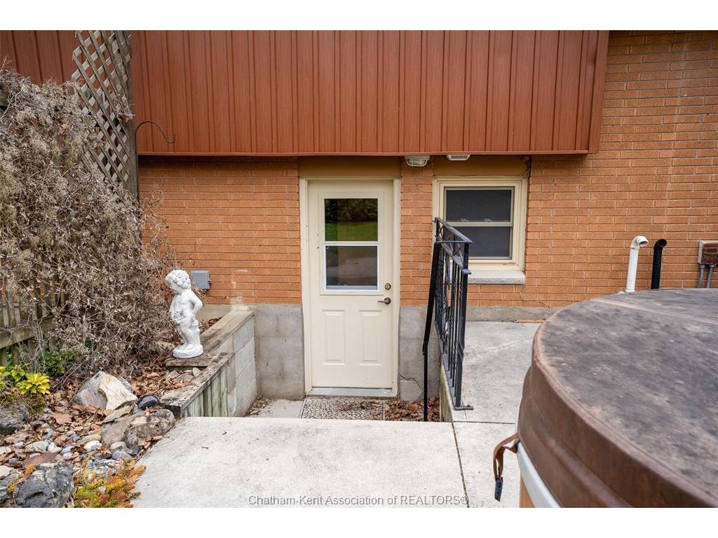 









19


Dove

Place,
Chatham,




ON
N7L 1H1

