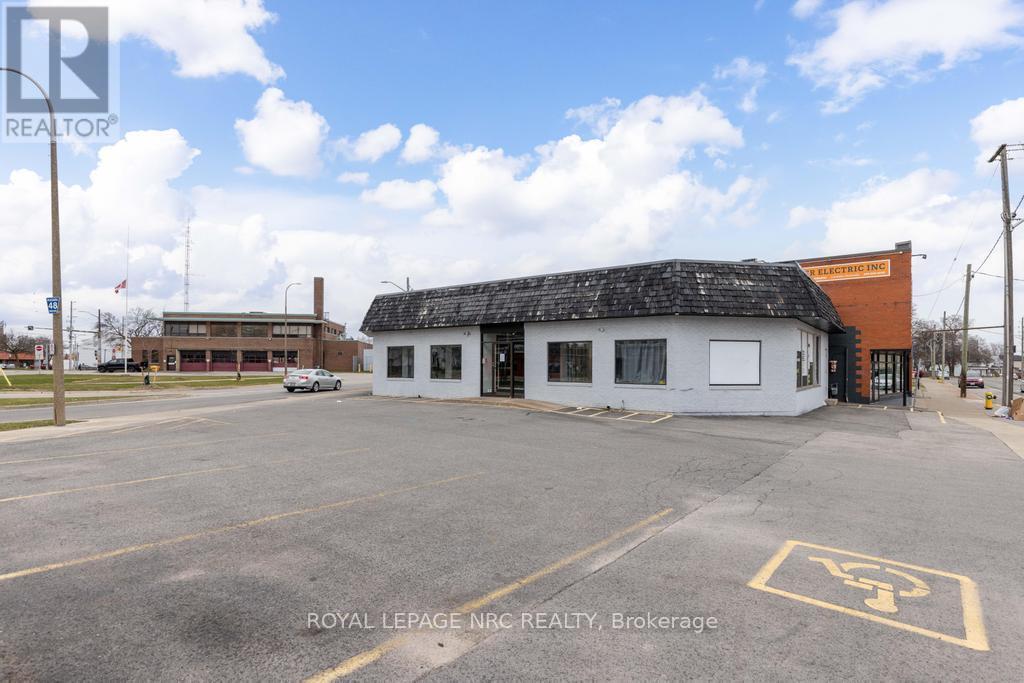 












11 QUEENSTON STREET

,
St. Catharines,




Ontario
L2R2Y8

