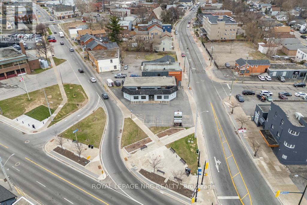 












11 QUEENSTON STREET

,
St. Catharines,




Ontario
L2R2Y8

