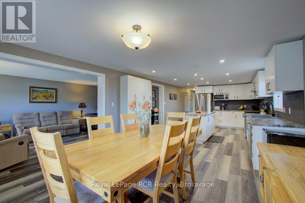 












174 CONESTOGA STREET

,
Wellington North (Arthur),




Ontario
N0G1A0

