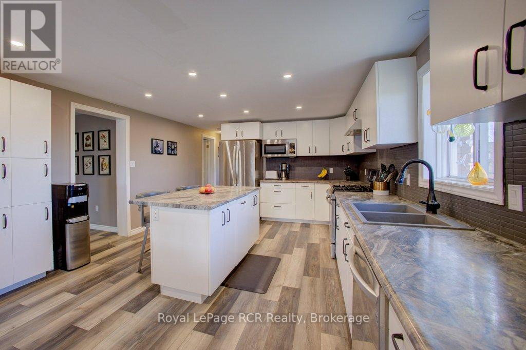 












174 CONESTOGA STREET

,
Wellington North (Arthur),




Ontario
N0G1A0

