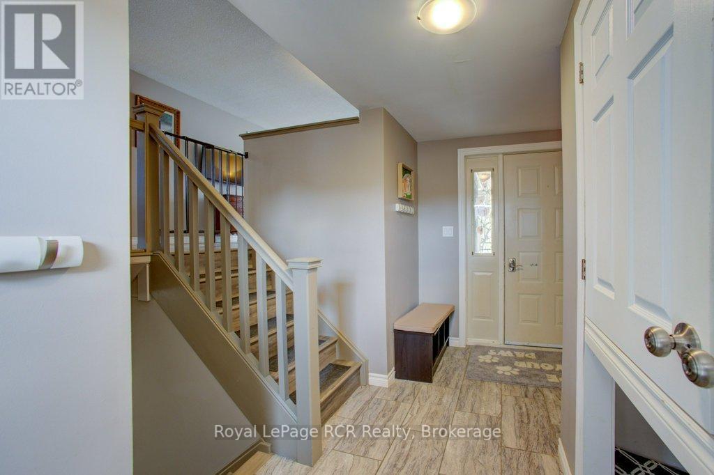 












174 CONESTOGA STREET

,
Wellington North (Arthur),




Ontario
N0G1A0

