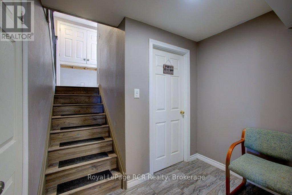 












174 CONESTOGA STREET

,
Wellington North (Arthur),




Ontario
N0G1A0

