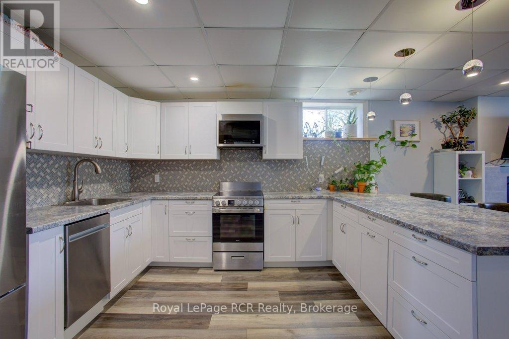 












174 CONESTOGA STREET

,
Wellington North (Arthur),




Ontario
N0G1A0


