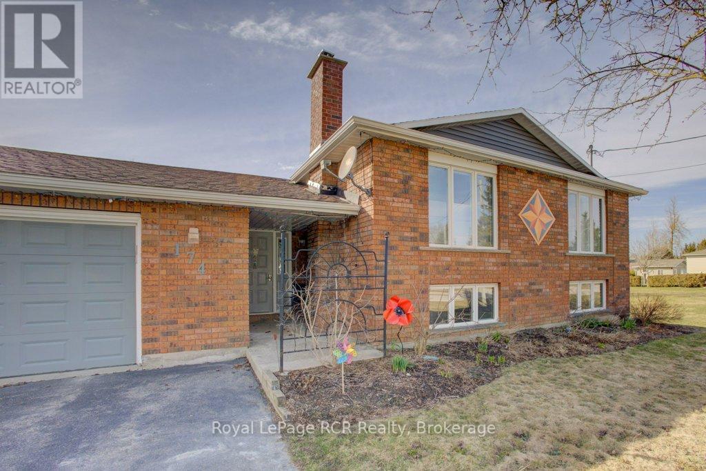 












174 CONESTOGA STREET

,
Wellington North (Arthur),




Ontario
N0G1A0

