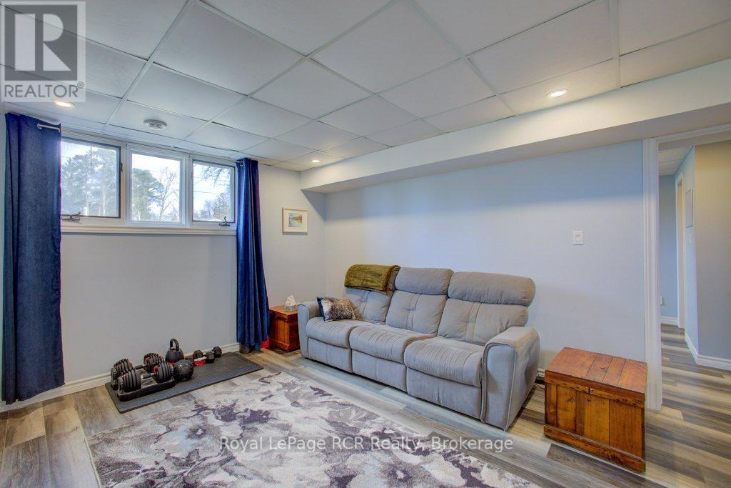 












174 CONESTOGA STREET

,
Wellington North (Arthur),




Ontario
N0G1A0

