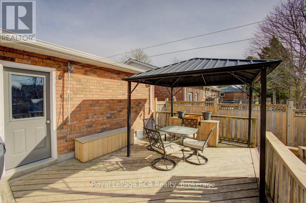 












174 CONESTOGA STREET

,
Wellington North (Arthur),




Ontario
N0G1A0

