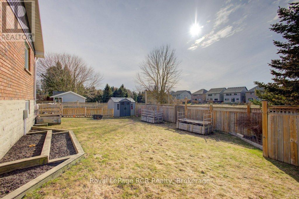 












174 CONESTOGA STREET

,
Wellington North (Arthur),




Ontario
N0G1A0

