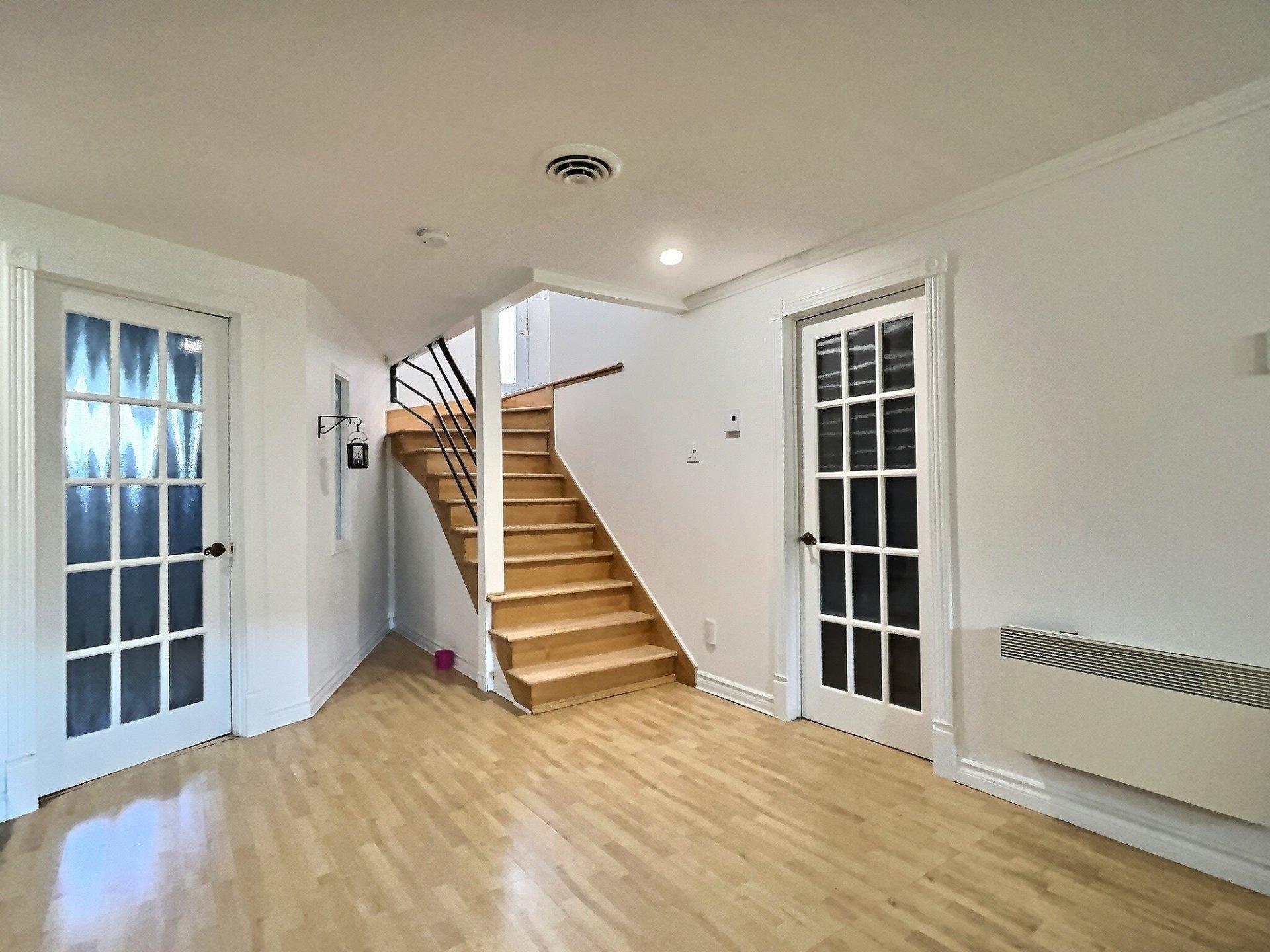 









785


Rue Brosseau

,
Trois-Rivières,




QC
G9A6J9

