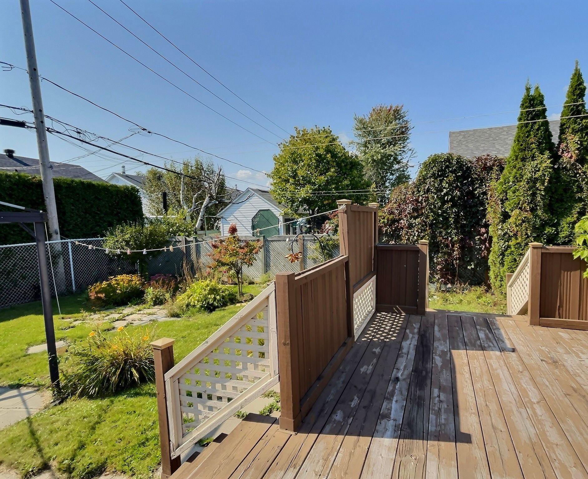 









785


Rue Brosseau

,
Trois-Rivières,




QC
G9A6J9

