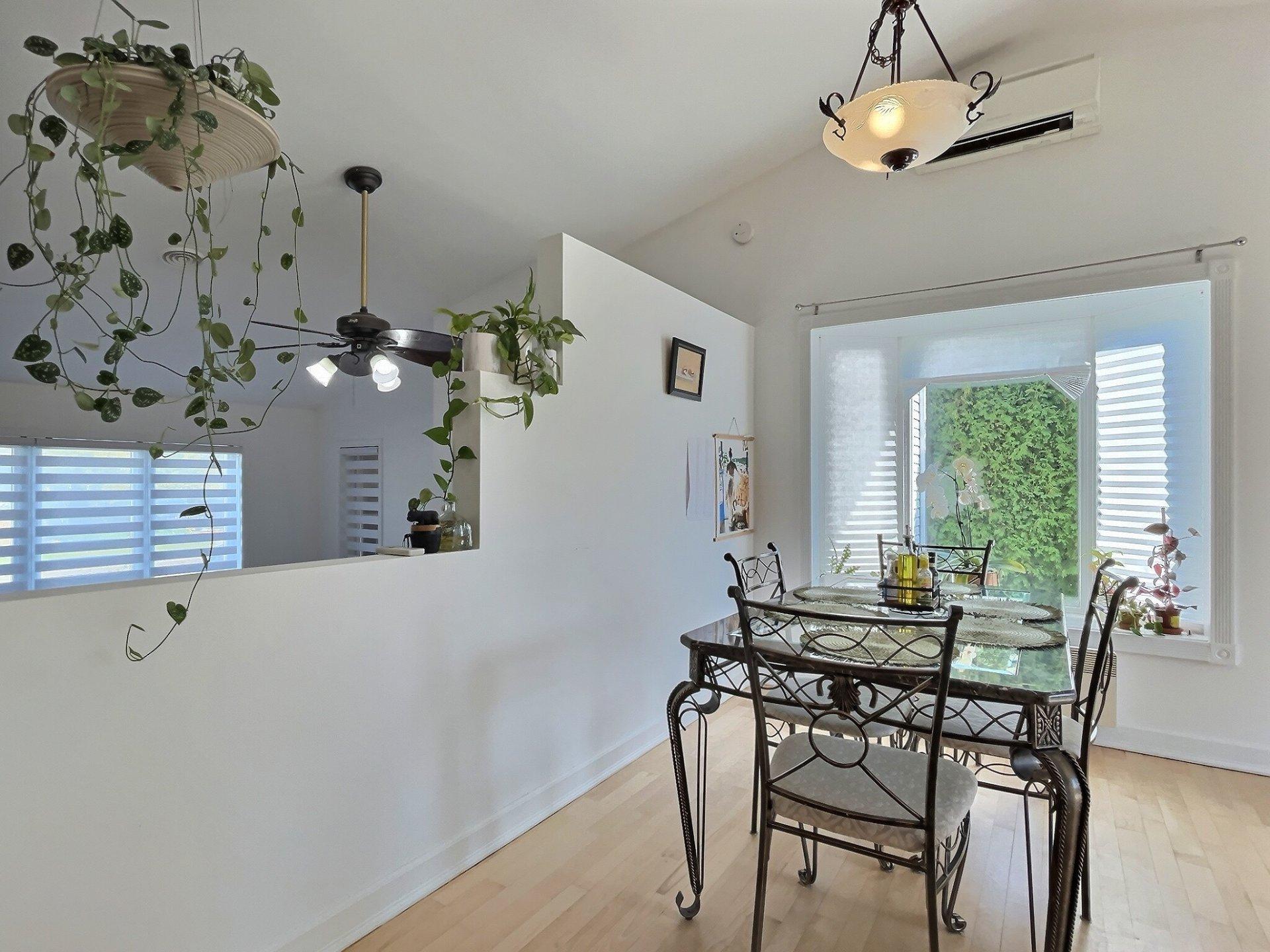 









785


Rue Brosseau

,
Trois-Rivières,




QC
G9A6J9

