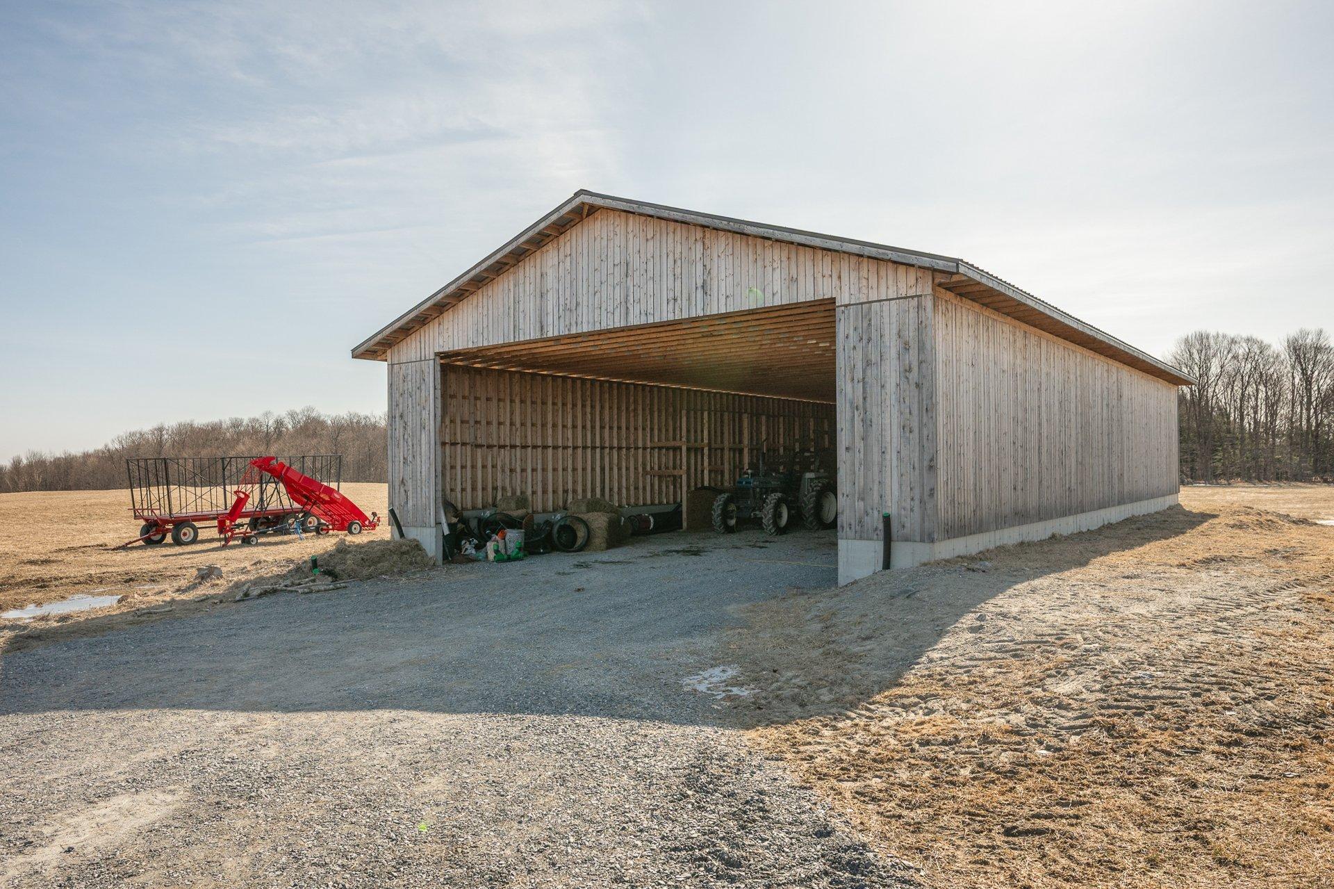 









970


Ch. Grainger

,
Melbourne,




QC
J0B2B0

