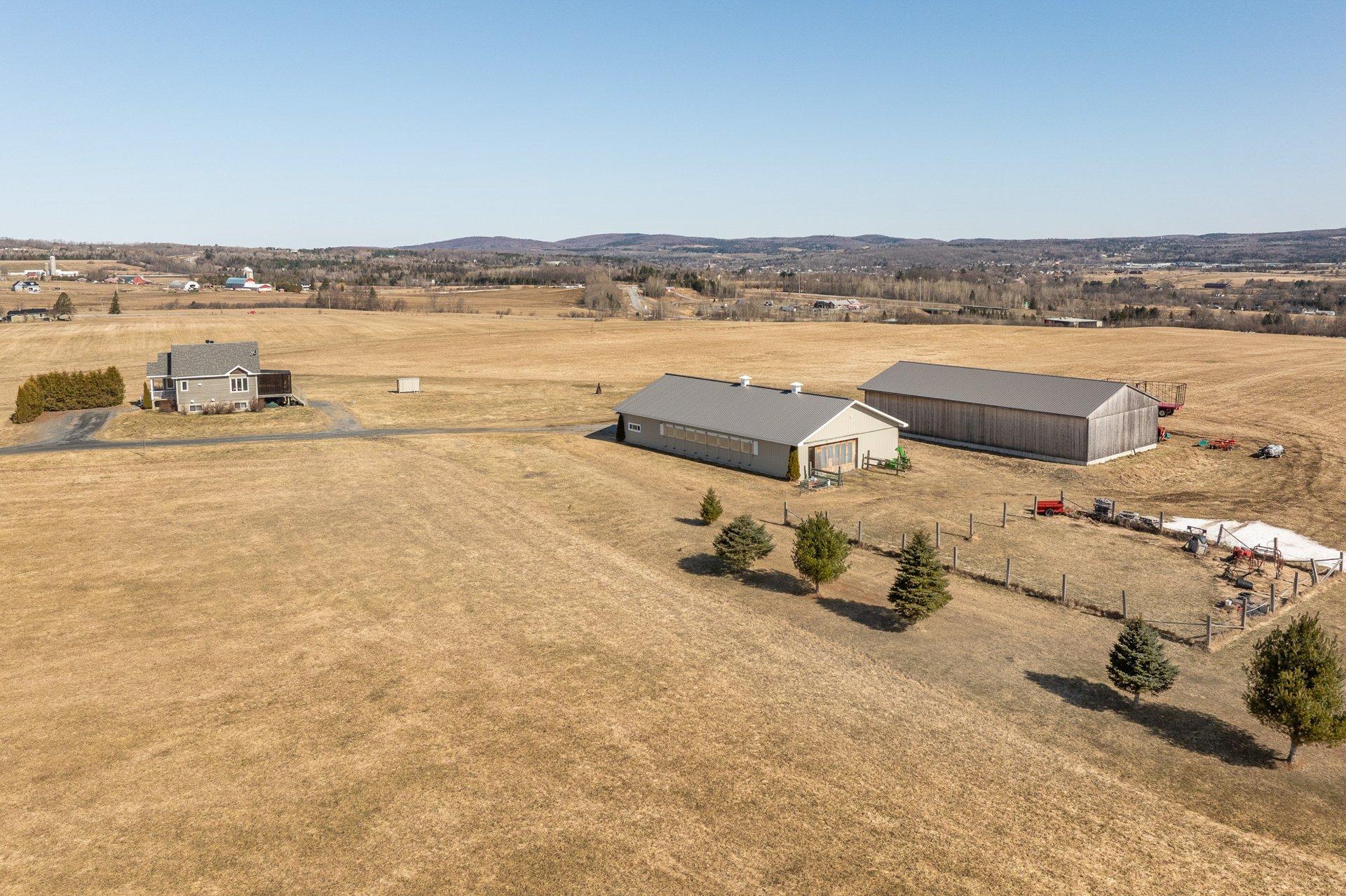 









970


Ch. Grainger

,
Melbourne,




QC
J0B2B0

