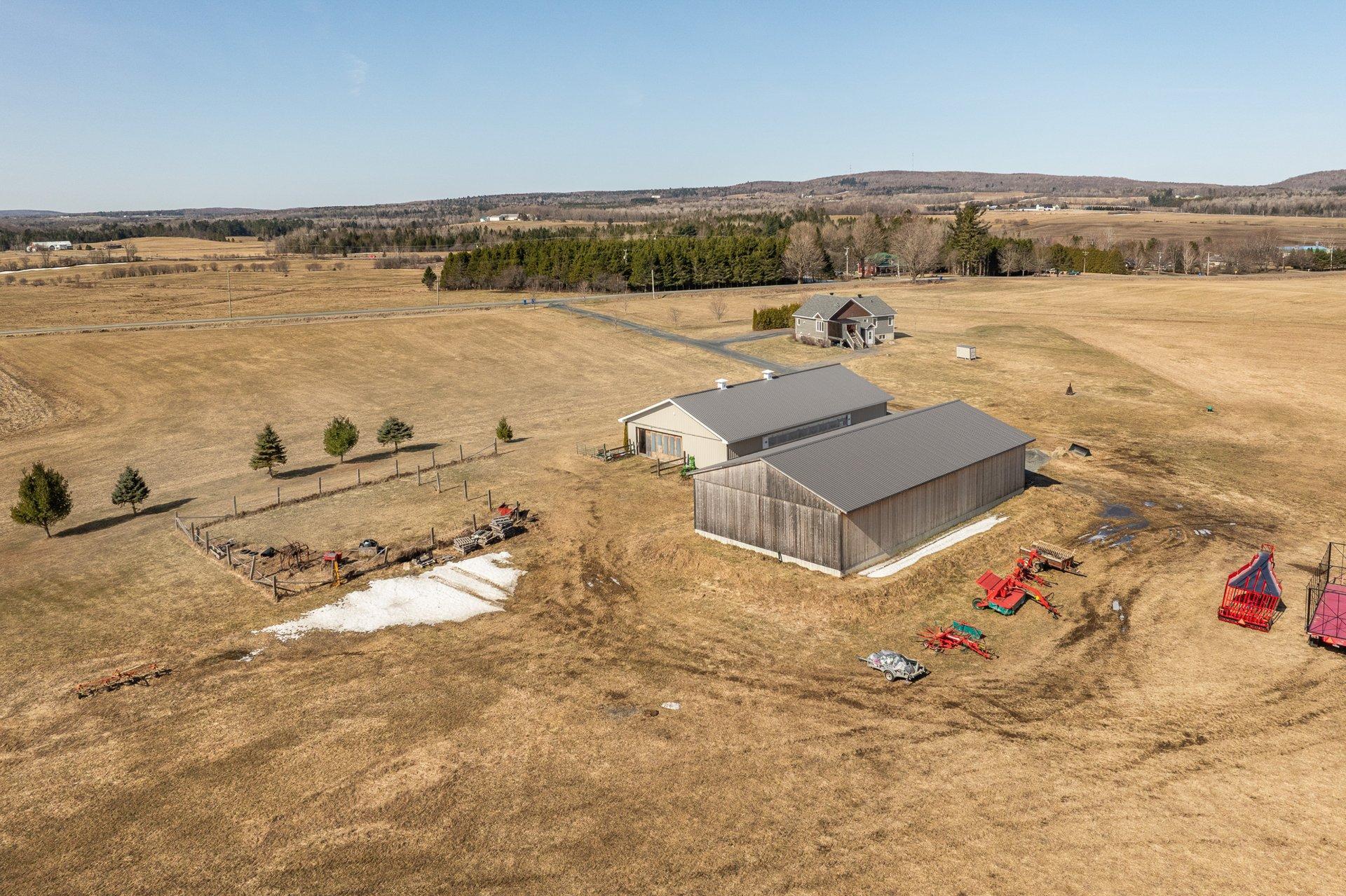 









970


Ch. Grainger

,
Melbourne,




QC
J0B2B0


