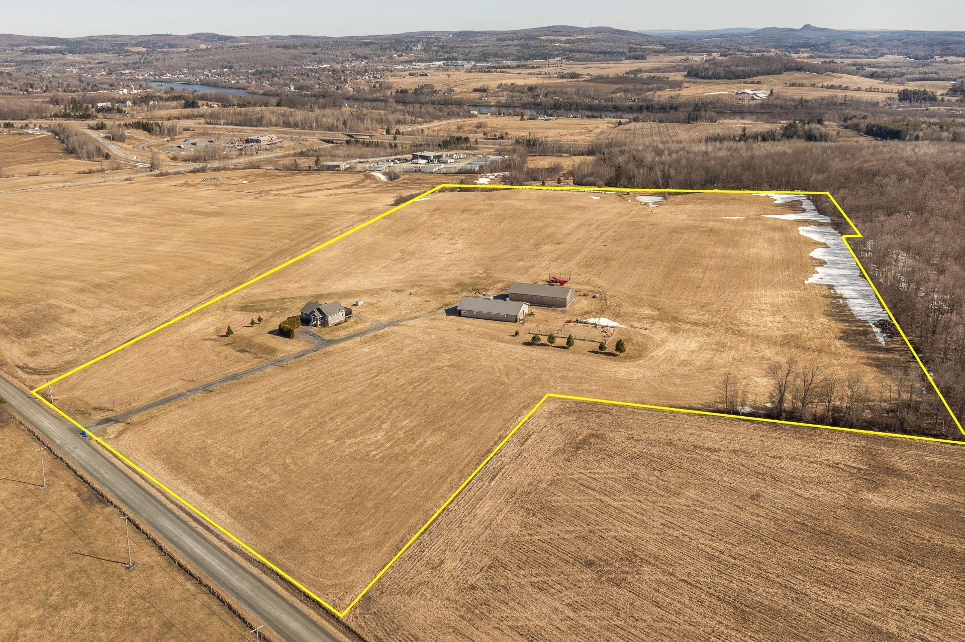 









970


Ch. Grainger

,
Melbourne,




QC
J0B2B0

