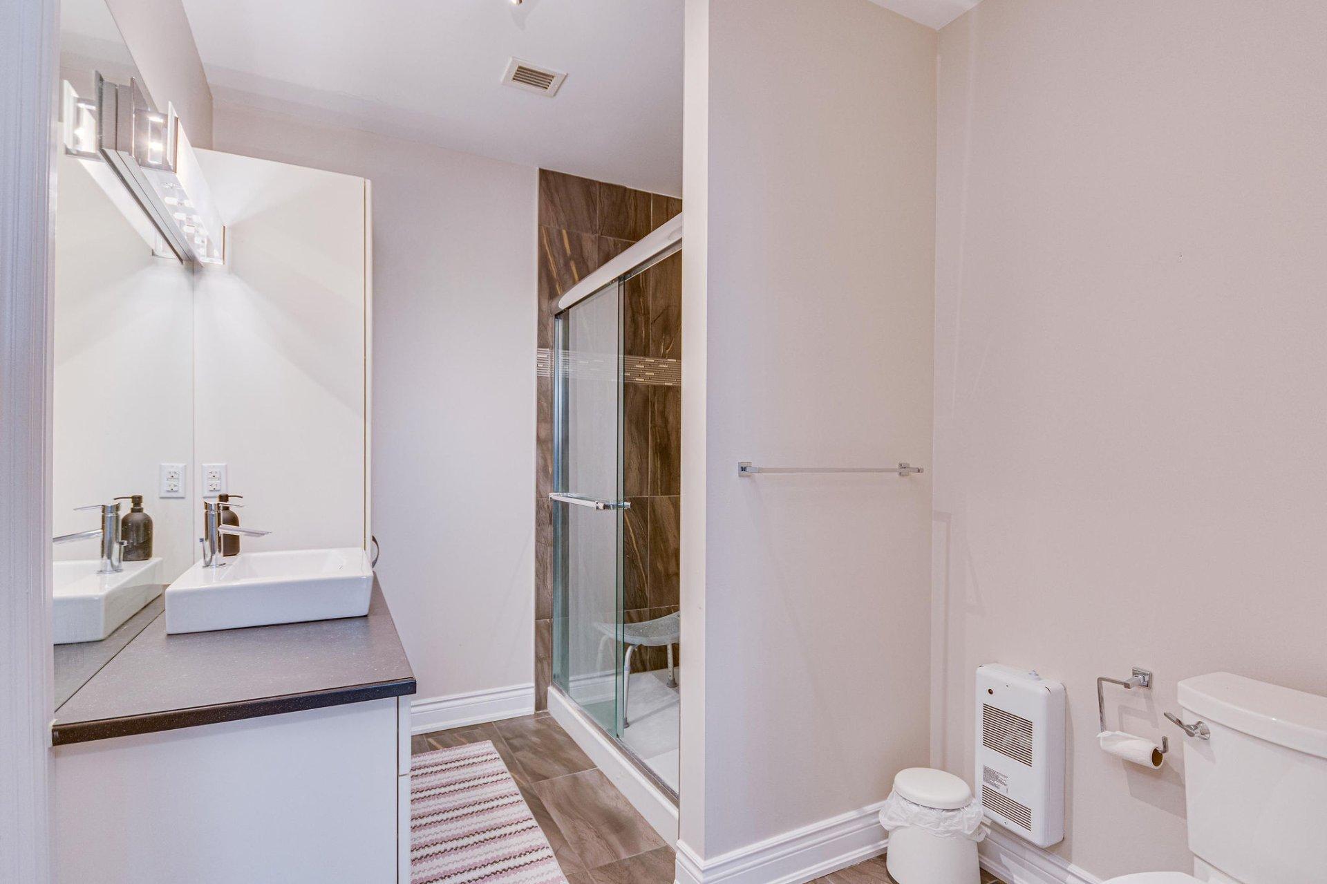 









224


Boul. Alexandre-Taché

, 604,
Gatineau (Hull),




QC
J9A0B8

