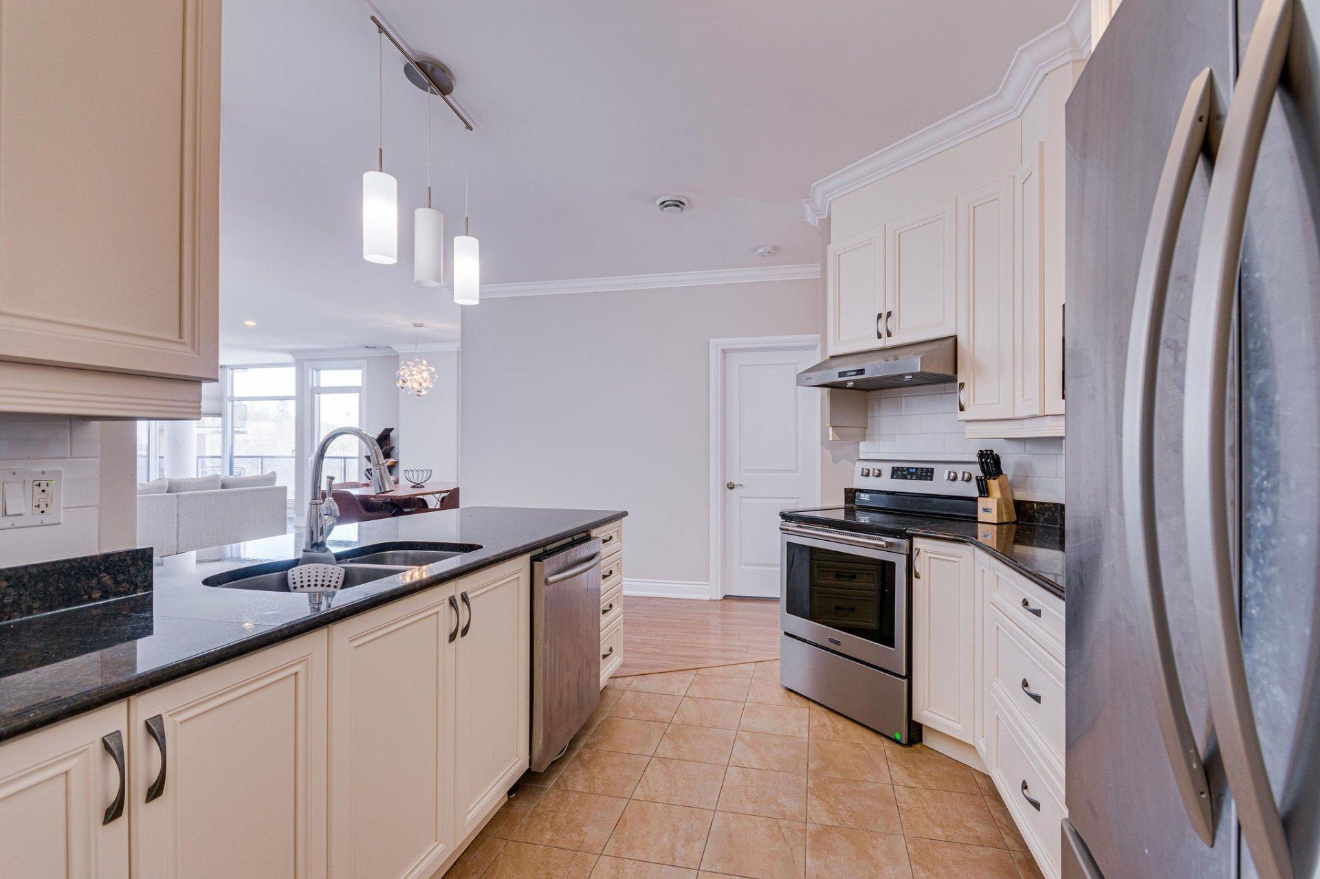 









224


Boul. Alexandre-Taché

, 604,
Gatineau (Hull),




QC
J9A0B8

