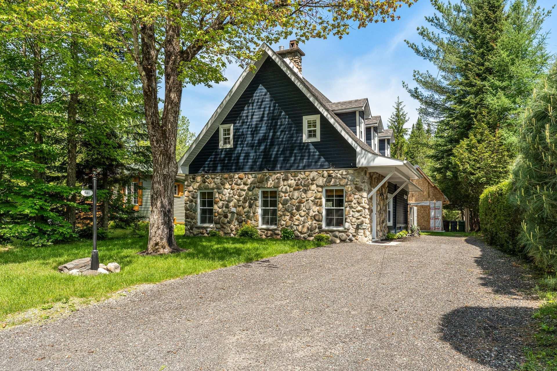 









541


Av. du Parc

,
Sherbrooke (Brompton/Rock Forest/Saint-Élie/Deauville),




QC
J1N3N2

