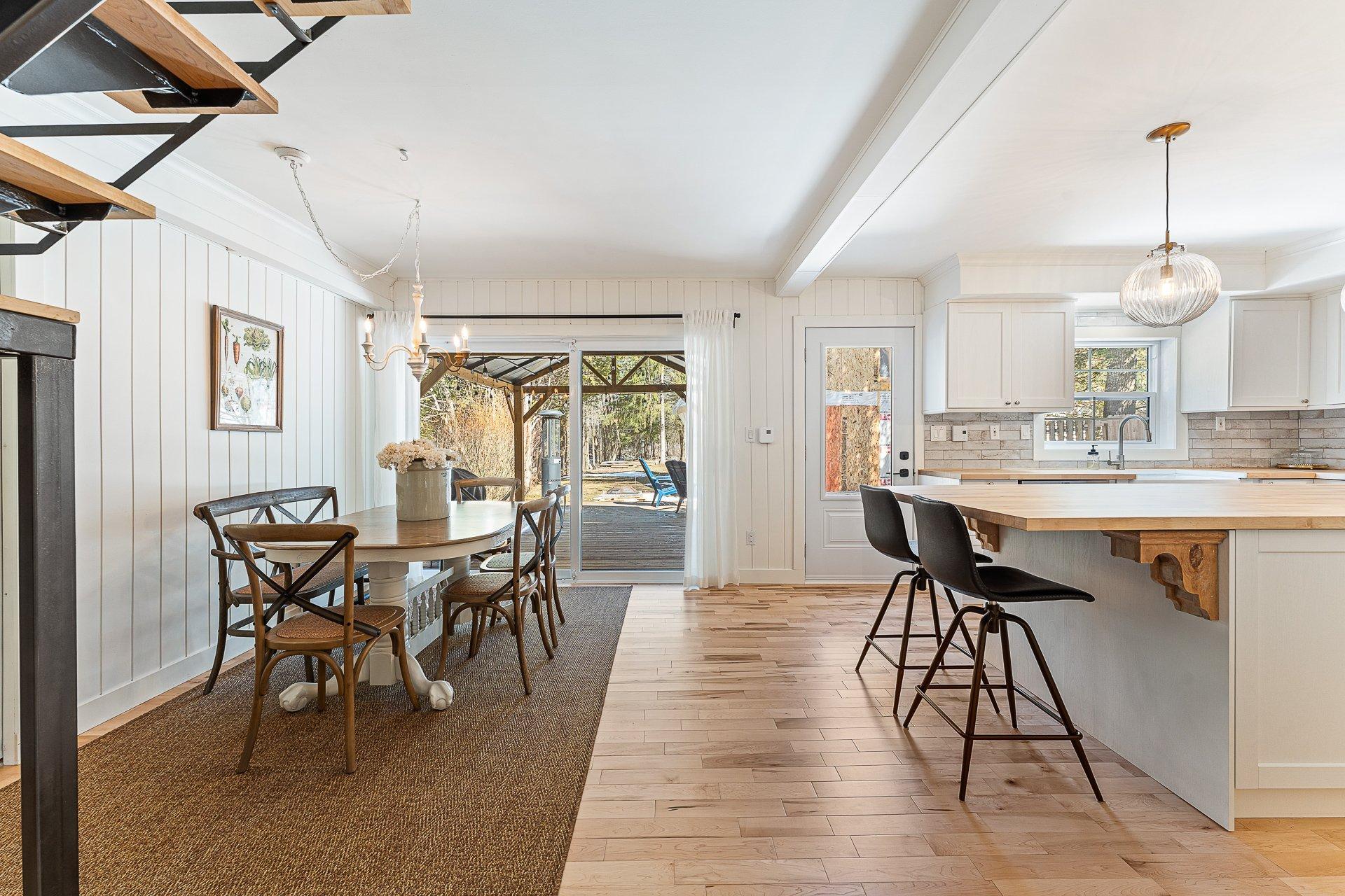 









541


Av. du Parc

,
Sherbrooke (Brompton/Rock Forest/Saint-Élie/Deauville),




QC
J1N3N2

