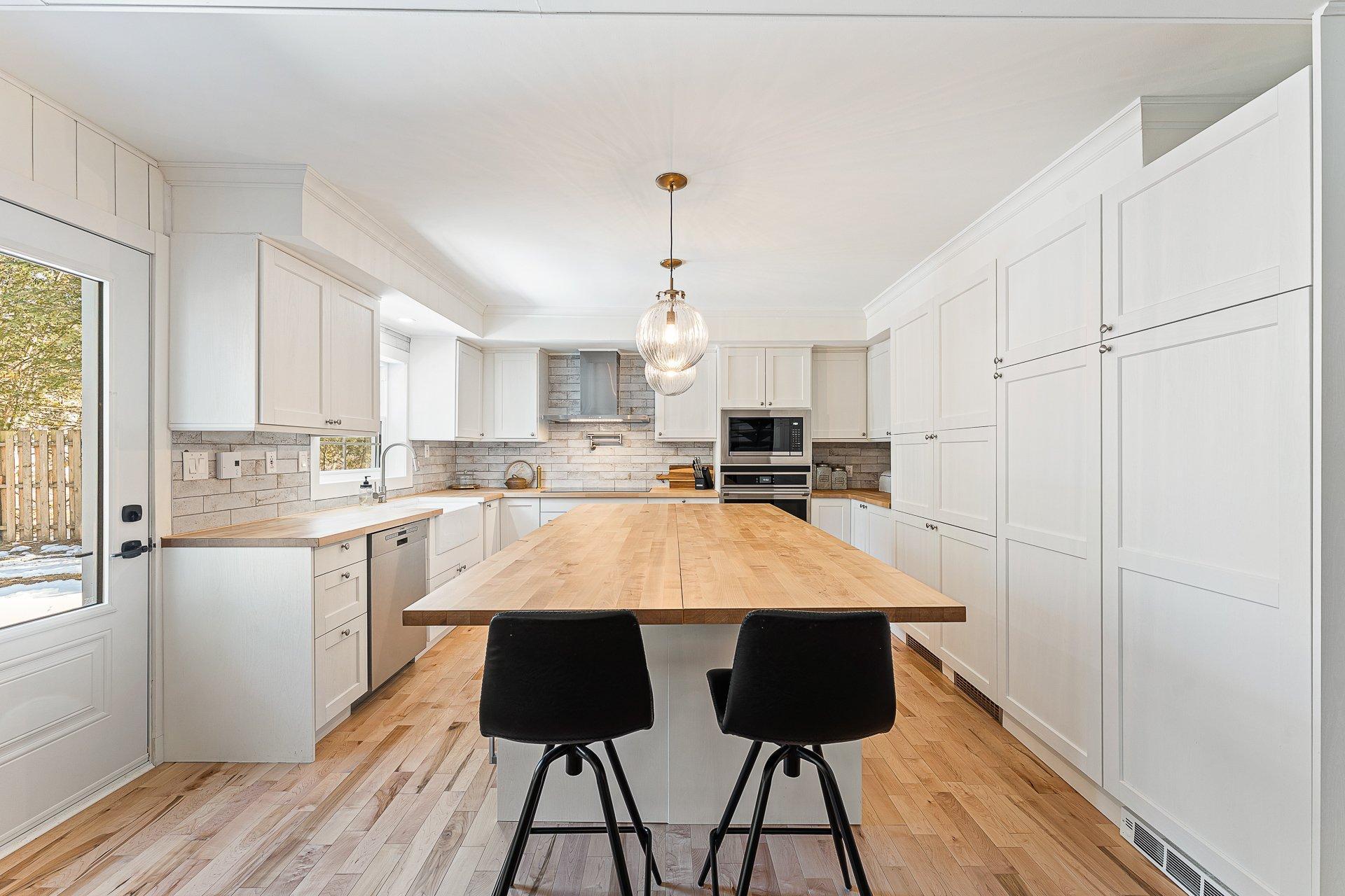 









541


Av. du Parc

,
Sherbrooke (Brompton/Rock Forest/Saint-Élie/Deauville),




QC
J1N3N2

