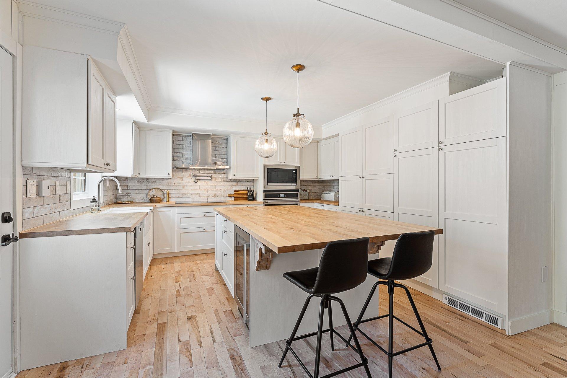 









541


Av. du Parc

,
Sherbrooke (Brompton/Rock Forest/Saint-Élie/Deauville),




QC
J1N3N2

