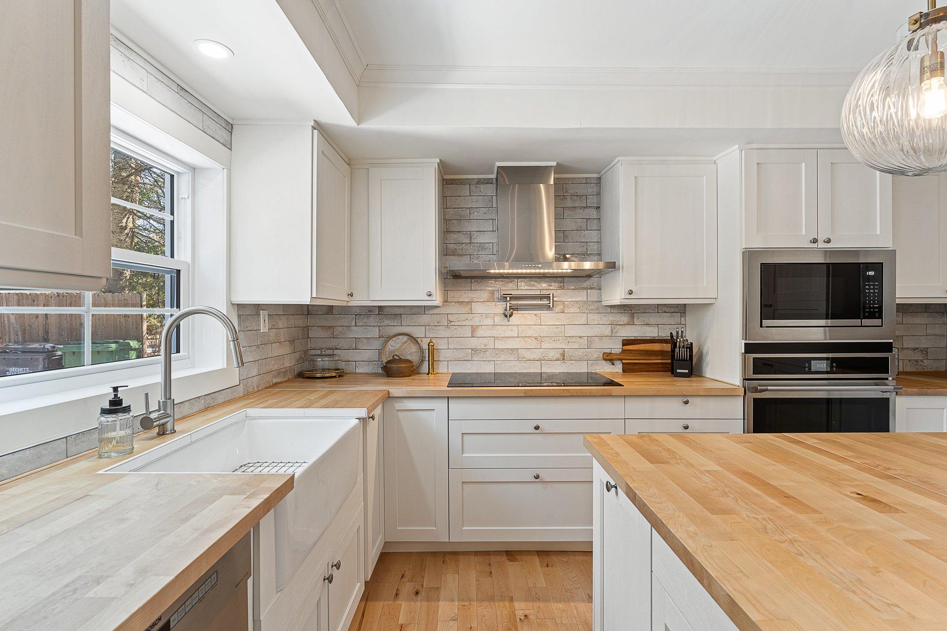 









541


Av. du Parc

,
Sherbrooke (Brompton/Rock Forest/Saint-Élie/Deauville),




QC
J1N3N2

