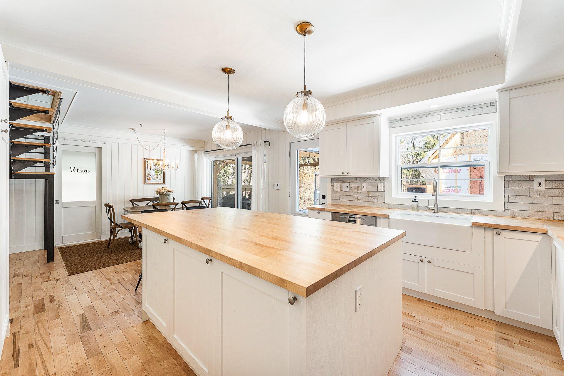 









541


Av. du Parc

,
Sherbrooke (Brompton/Rock Forest/Saint-Élie/Deauville),




QC
J1N3N2

