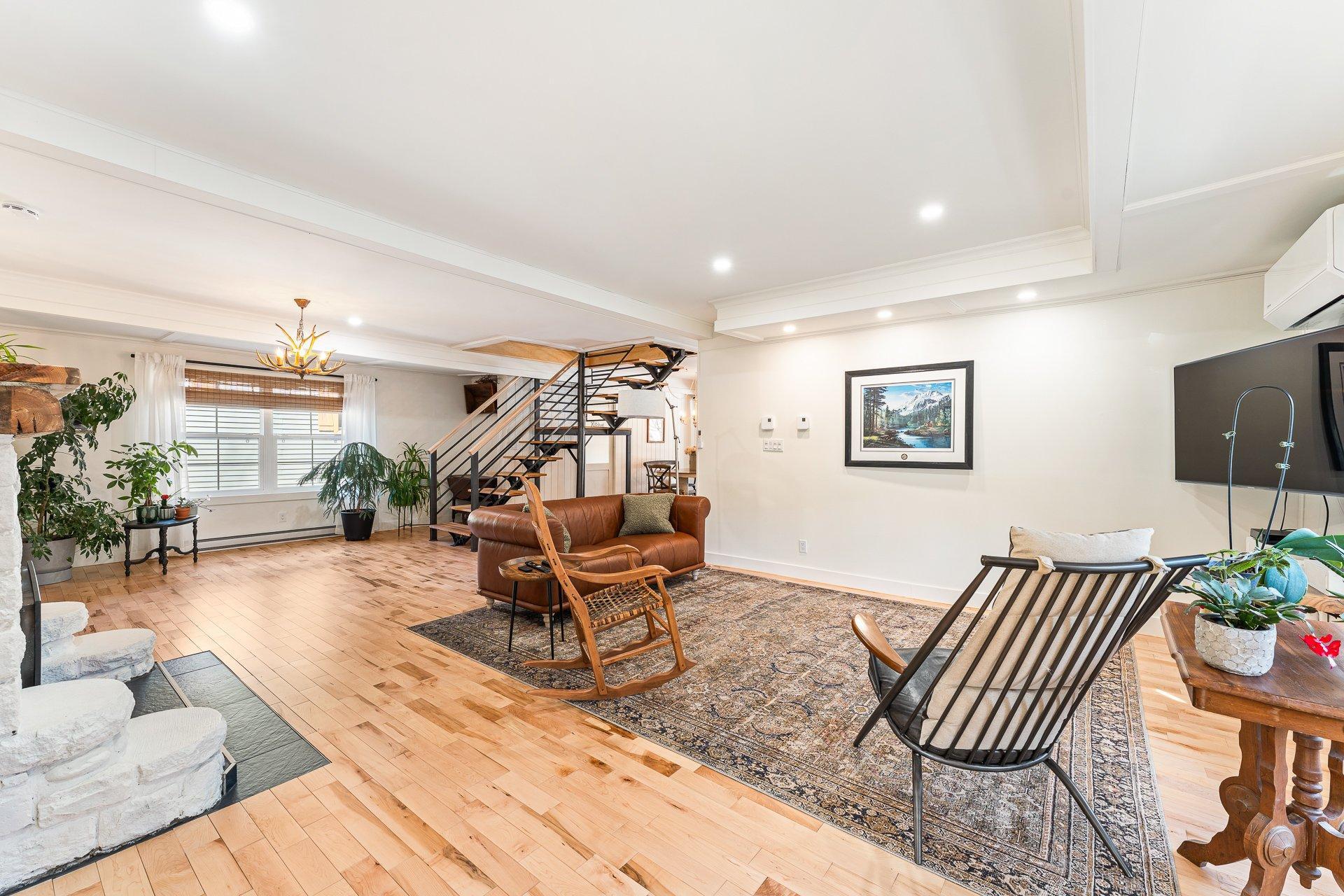 









541


Av. du Parc

,
Sherbrooke (Brompton/Rock Forest/Saint-Élie/Deauville),




QC
J1N3N2


