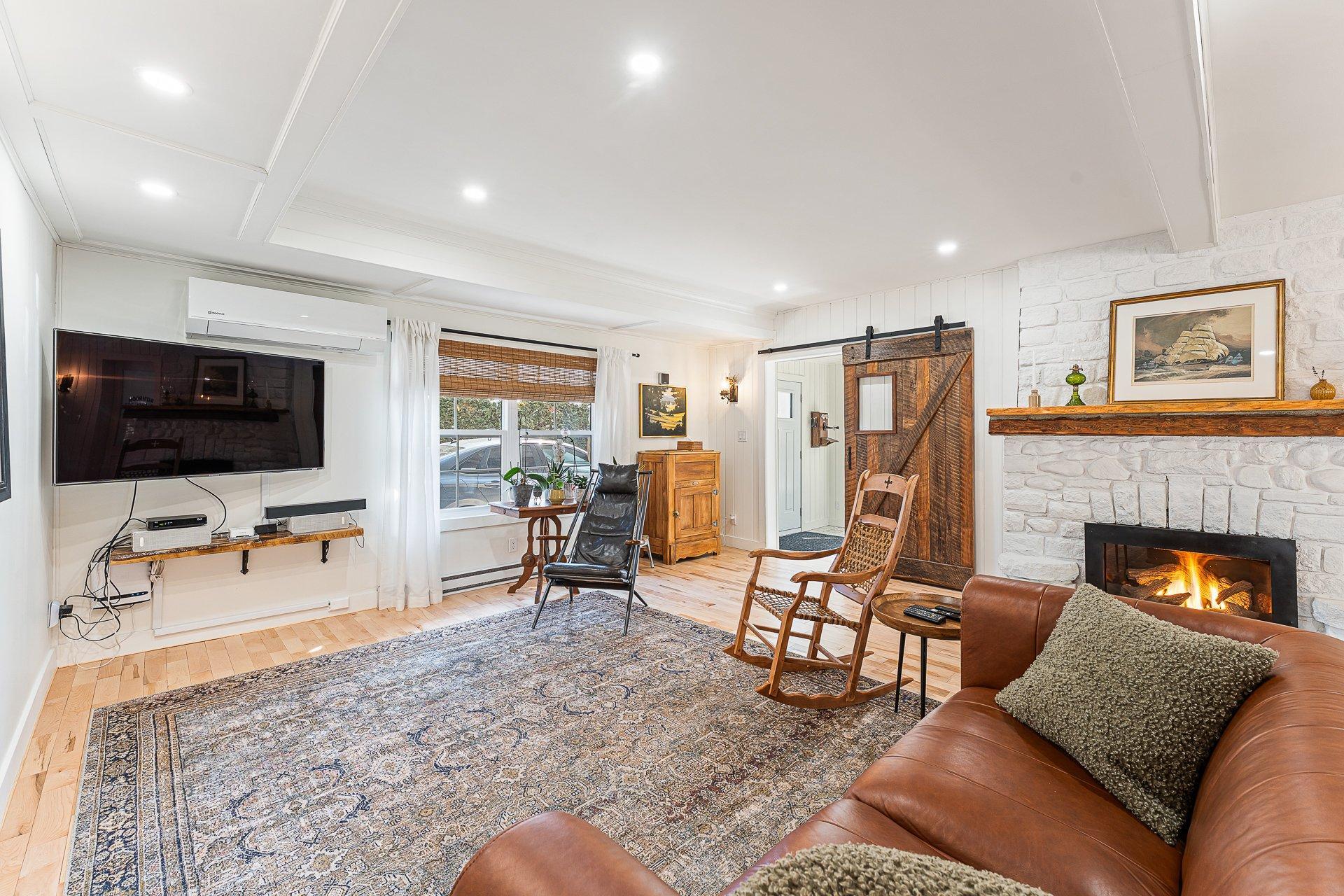 









541


Av. du Parc

,
Sherbrooke (Brompton/Rock Forest/Saint-Élie/Deauville),




QC
J1N3N2


