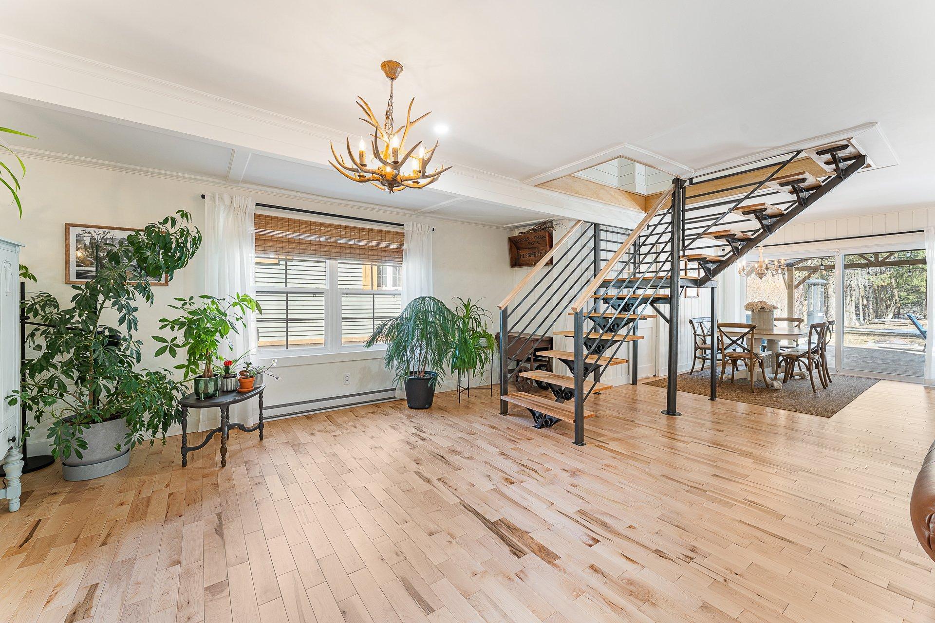 









541


Av. du Parc

,
Sherbrooke (Brompton/Rock Forest/Saint-Élie/Deauville),




QC
J1N3N2

