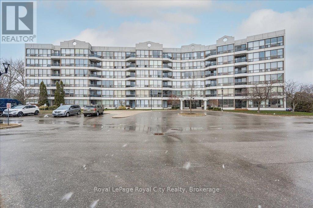 












110 - 107 BAGOT STREET

,
Guelph (Junction/Onward Willow),




Ontario
N1H8H5

