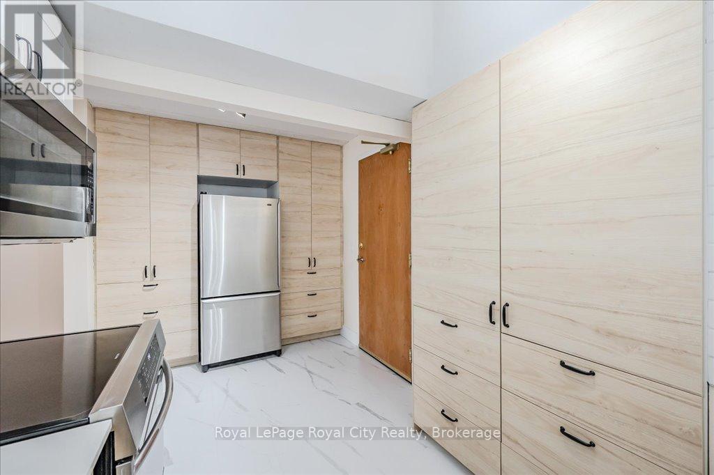 












110 - 107 BAGOT STREET

,
Guelph (Junction/Onward Willow),




Ontario
N1H8H5

