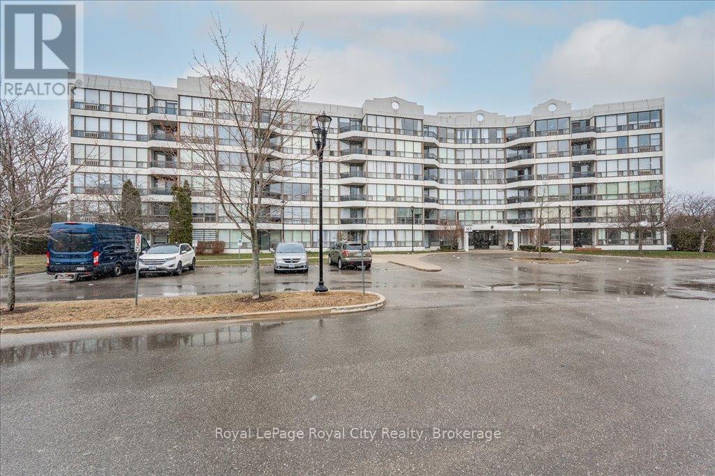 












110 - 107 BAGOT STREET

,
Guelph (Junction/Onward Willow),




Ontario
N1H8H5

