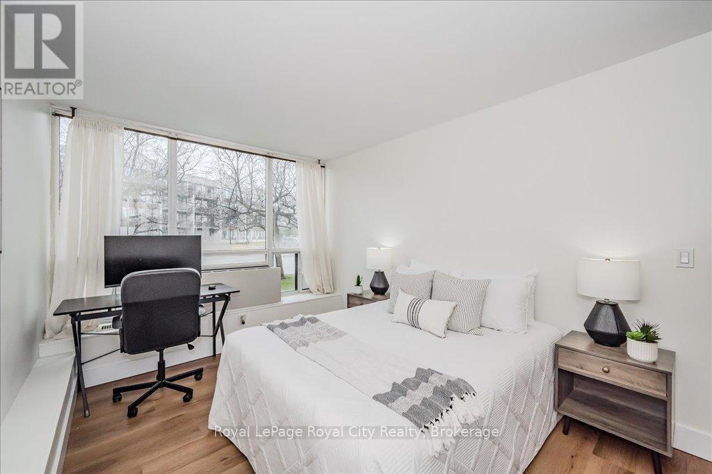 












110 - 107 BAGOT STREET

,
Guelph (Junction/Onward Willow),




Ontario
N1H8H5

